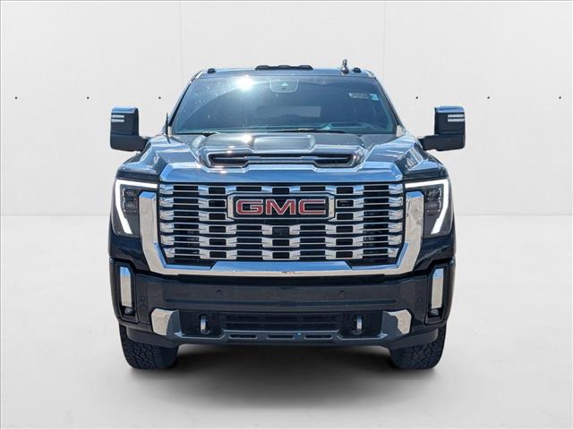 2024 Gmc Sierra 2500 HD Denali photo 2