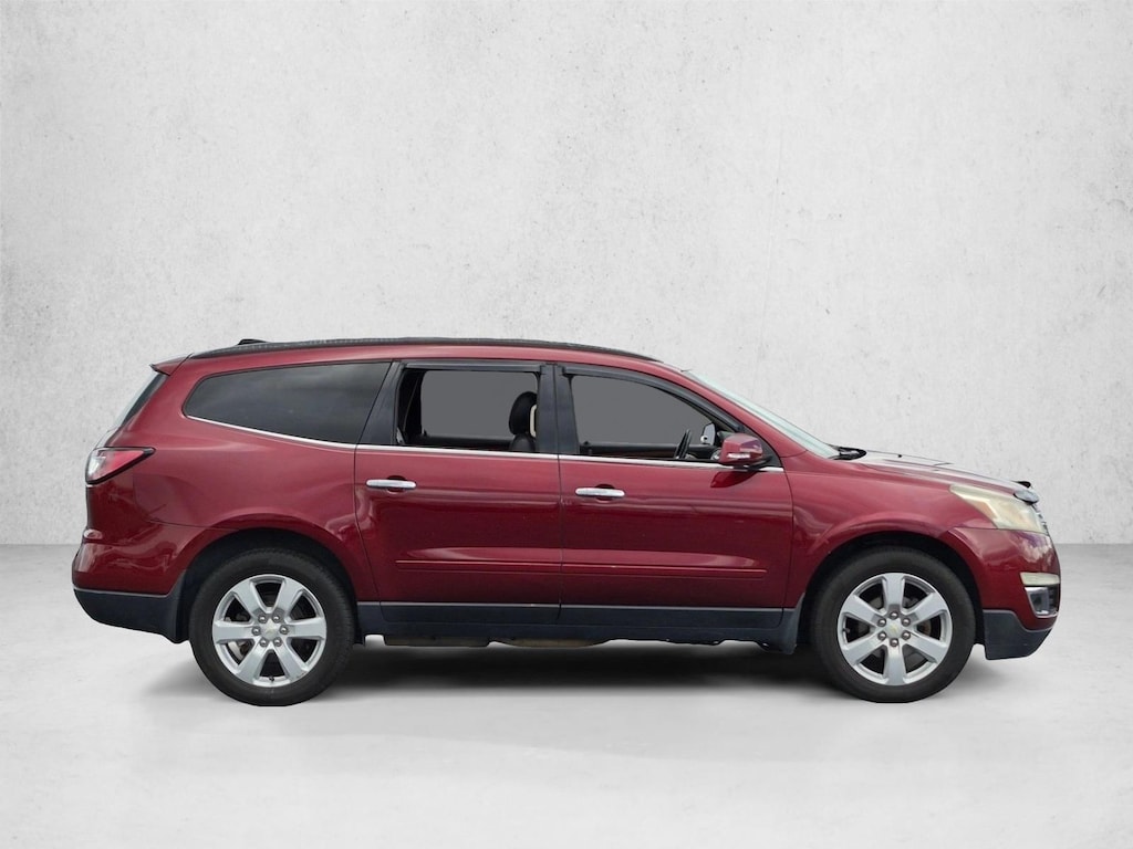 Used 2017 Chevrolet Traverse LT SUV