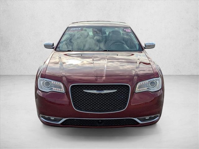 2015 Chrysler 300 photo 2