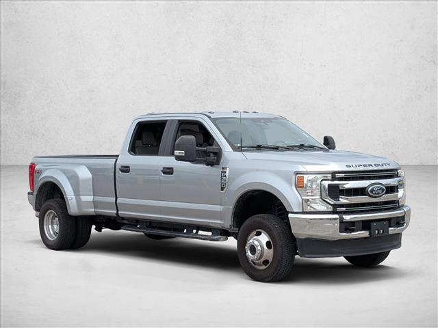 2022 Ford F-350 XL photo 3