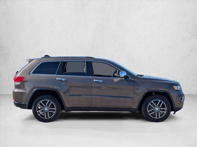 2017 Jeep Grand Cherokee Limited photo 4