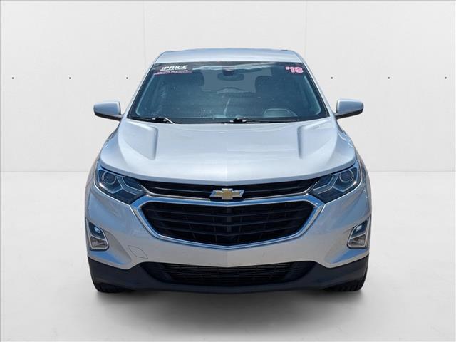 2018 Chevrolet Equinox LT photo 2
