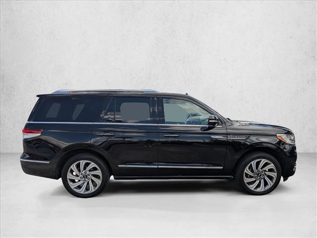 2023 Lincoln Navigator Reserve photo 4