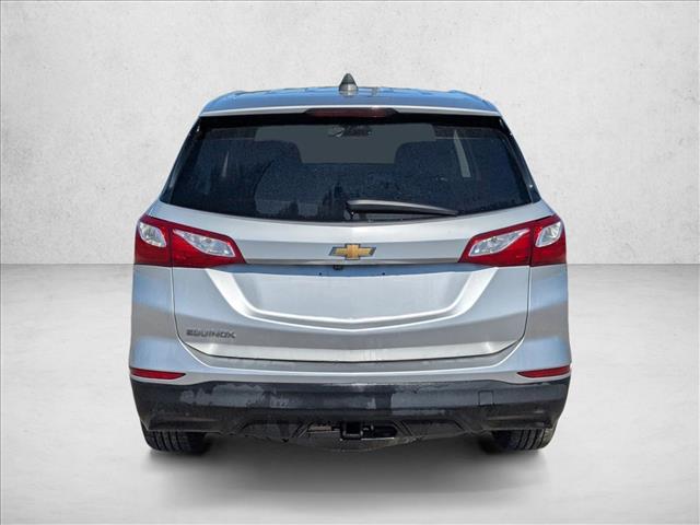 2020 Chevrolet Equinox LS photo 3