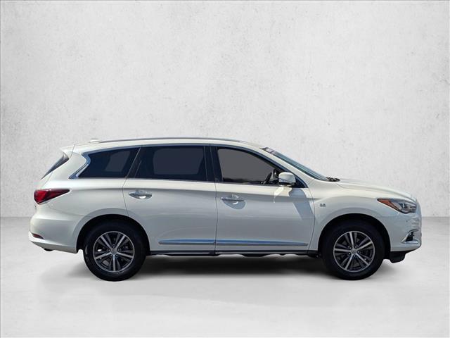 2017 Infiniti QX60 photo 4