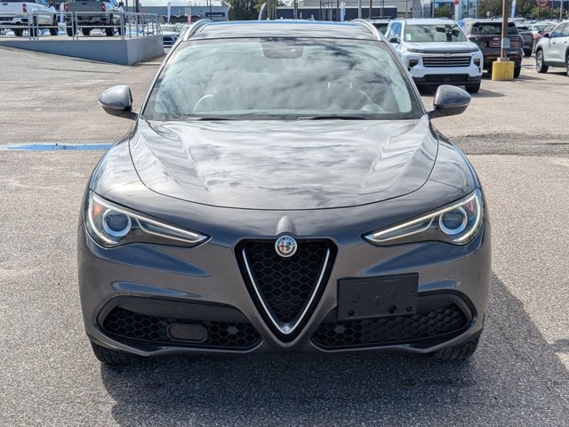 2019 Alfa Romeo Stelvio Sport photo 2