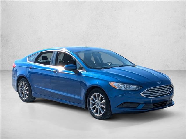 2017 Ford Fusion SE photo 3
