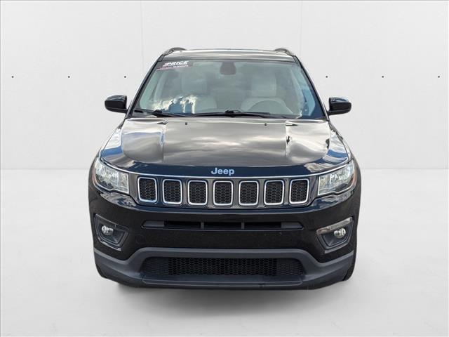 2018 Jeep Compass Latitude photo 2