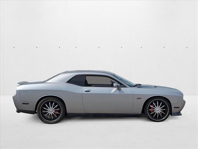 2011 Dodge Challenger SRT8 photo 4