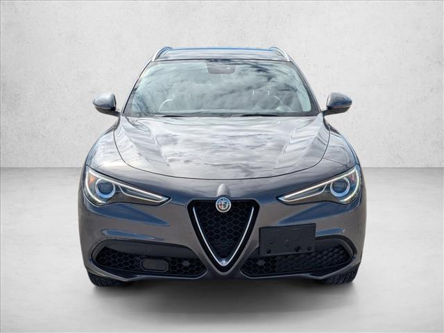 2019 Alfa Romeo Stelvio Sport photo 2