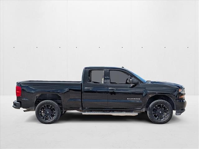 2019 Chevrolet Silverado 1500 Custom photo 4