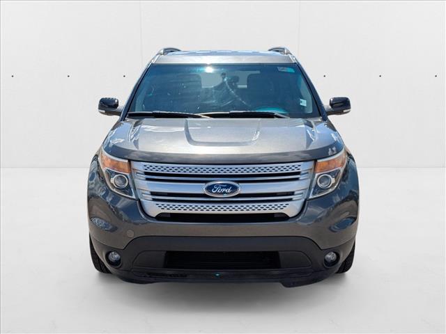 2015 Ford Explorer XLT photo 2