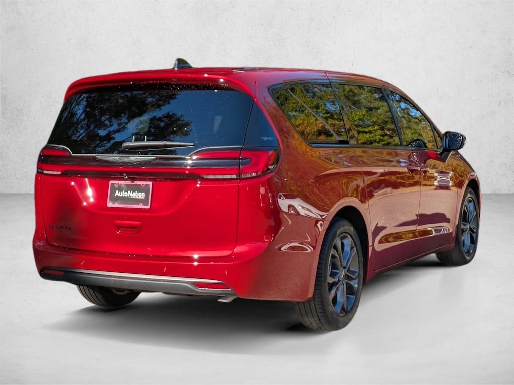 New 2026 Chrysler Pacifica Select Van Passenger Van