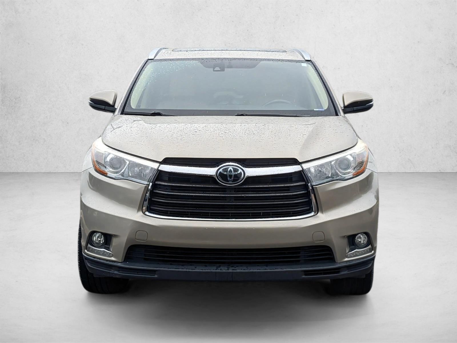 2015 Toyota Highlander Limited Platinum photo 2