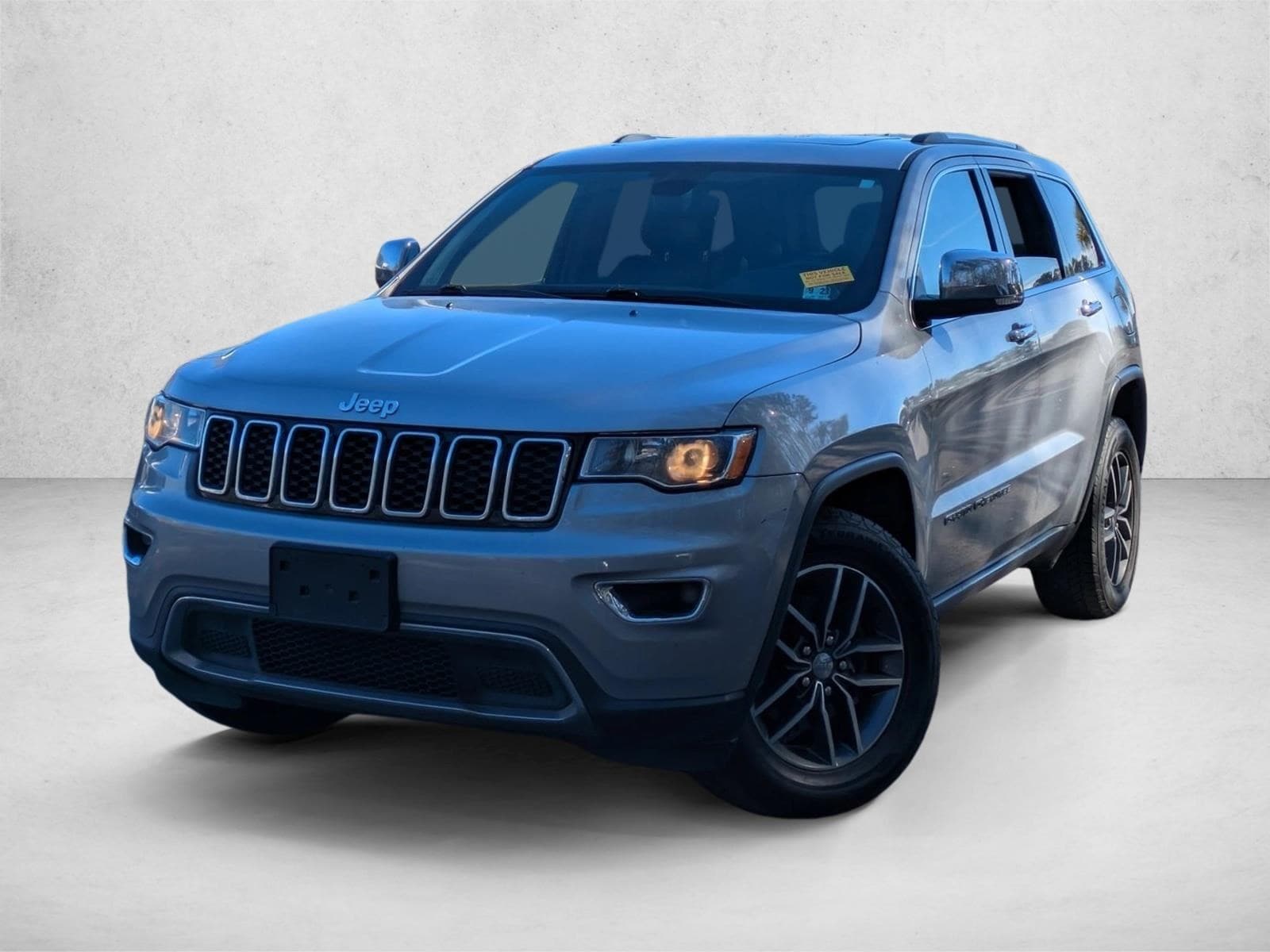 2018 Jeep Grand Cherokee Limited's photo