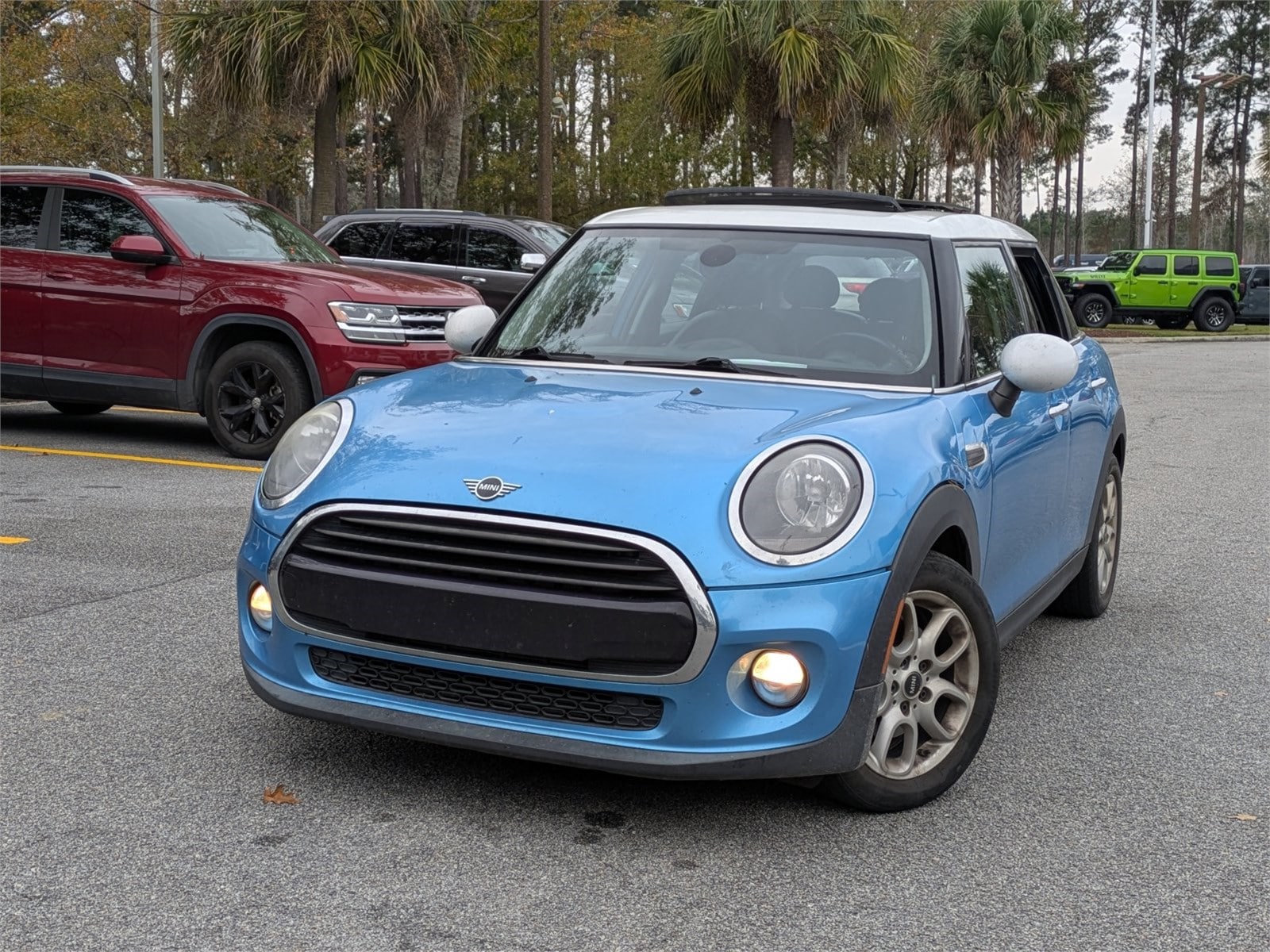 2019 MINI Hardtop 4 Door Base's photo