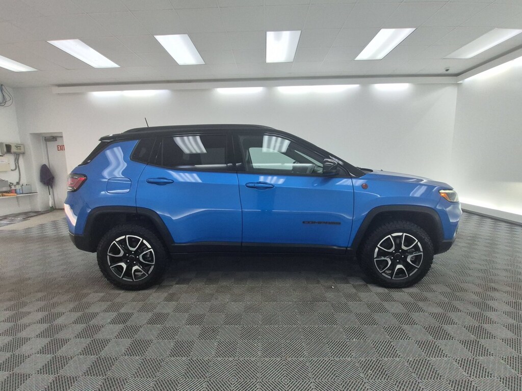 Used 2025 Jeep Compass Trailhawk SUV