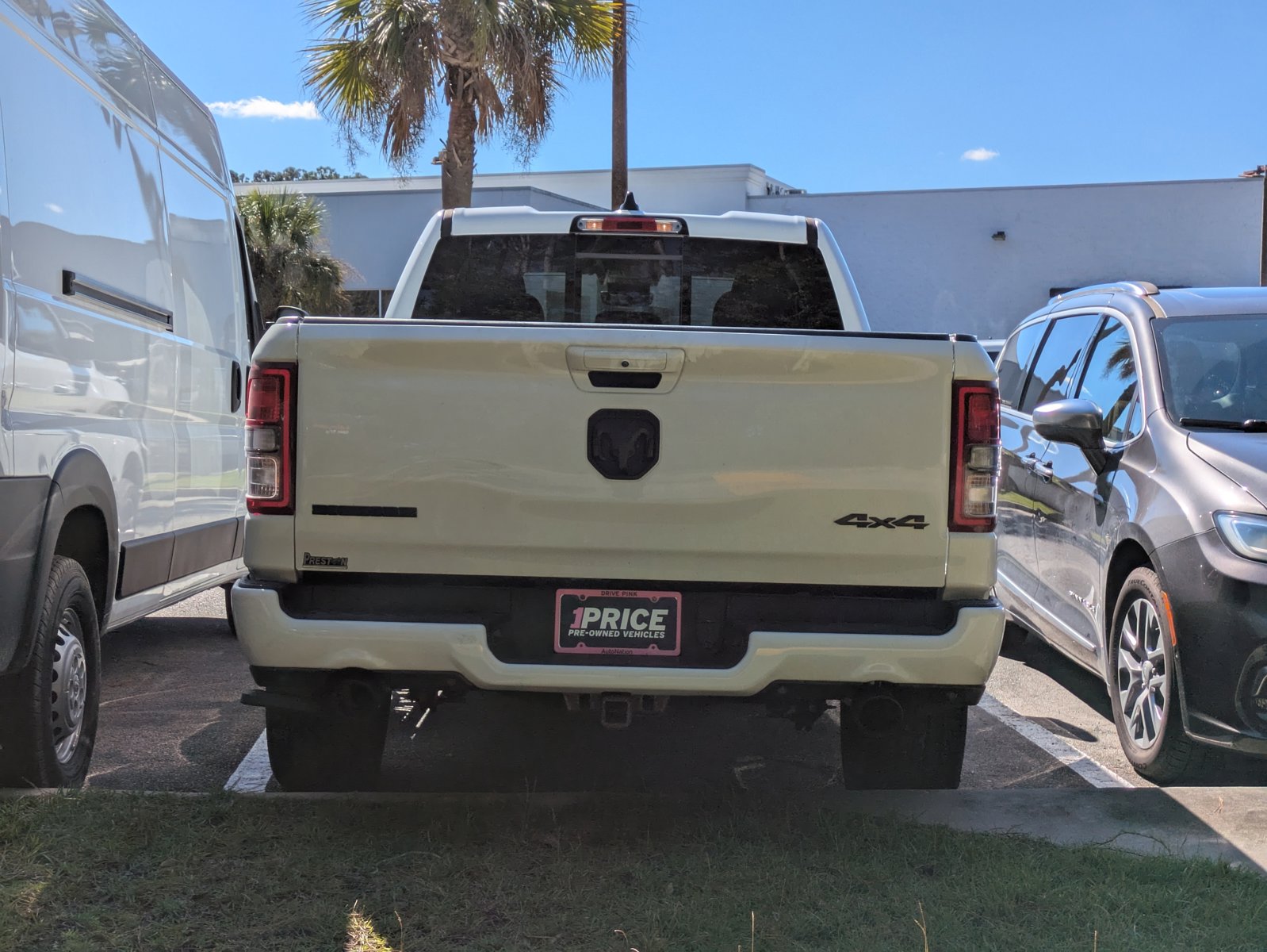 2021 Ram 1500 Big Horn photo 3