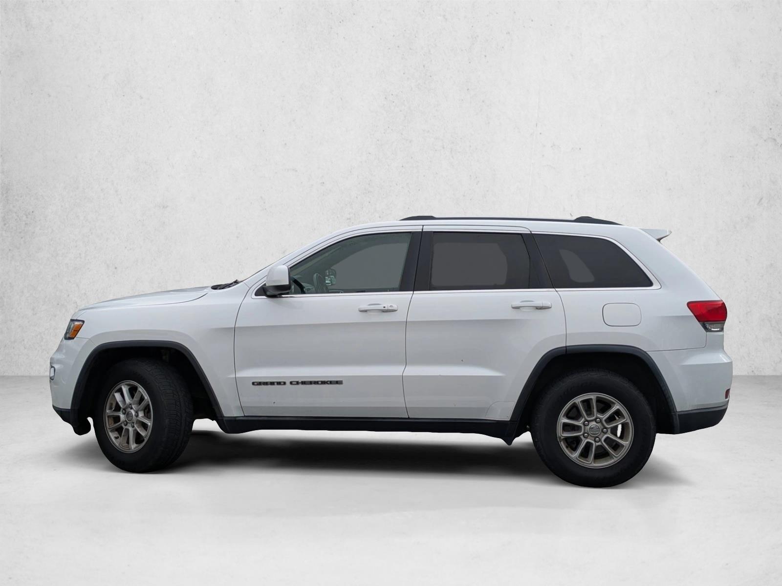2018 Jeep Grand Cherokee Laredo photo 2