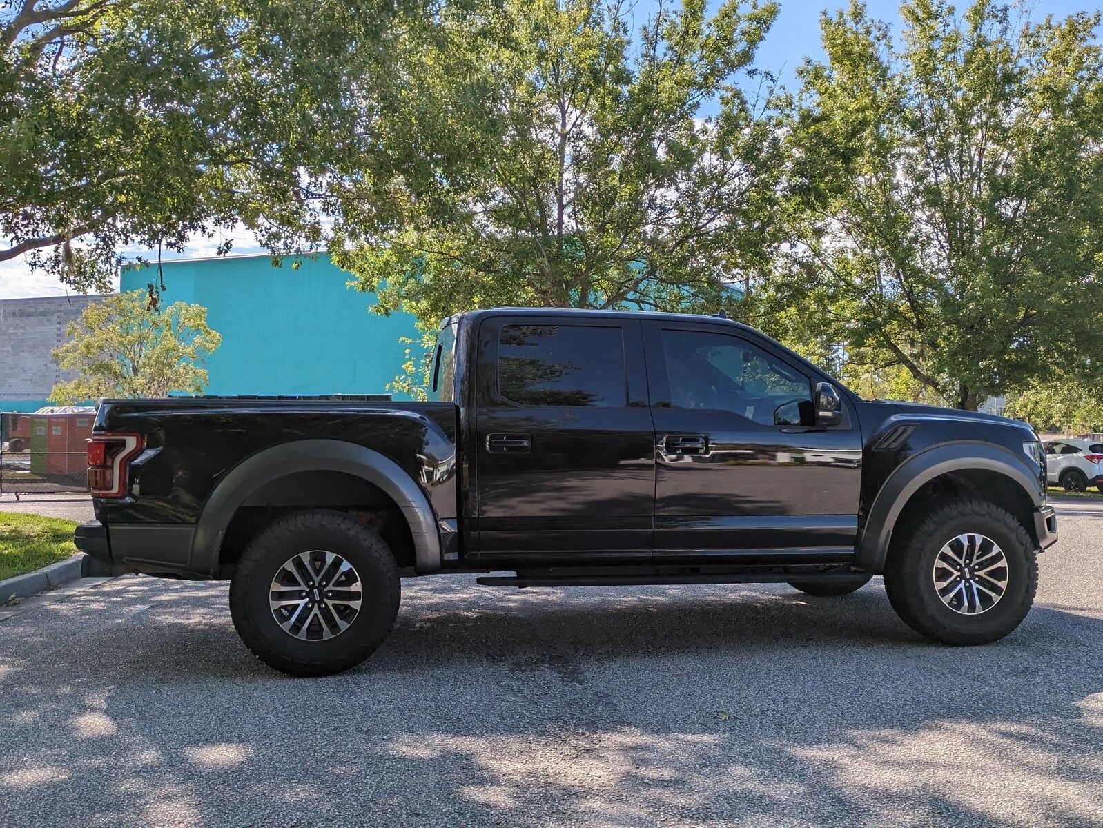2020 Ford F-150 Raptor photo 3