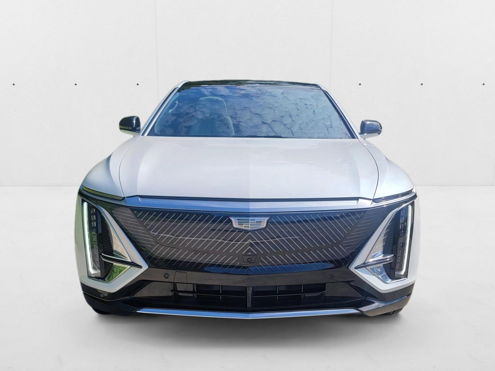 Used 2024 Cadillac LYRIQ Luxury 2 with VIN 1GYKPRRK4RZ111229 for sale in Hardeeville, SC