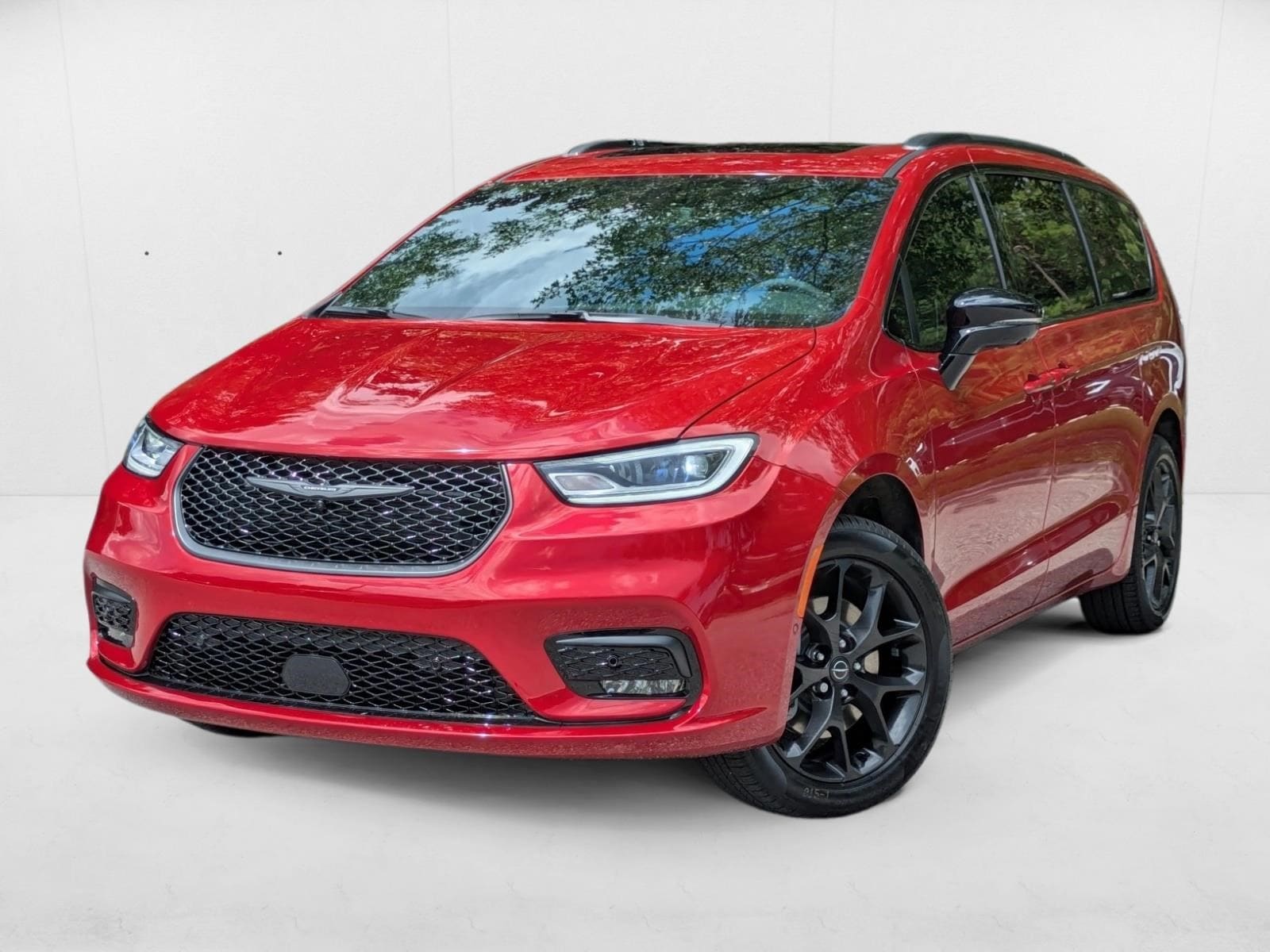 2026 Chrysler Pacifica Limited's photo