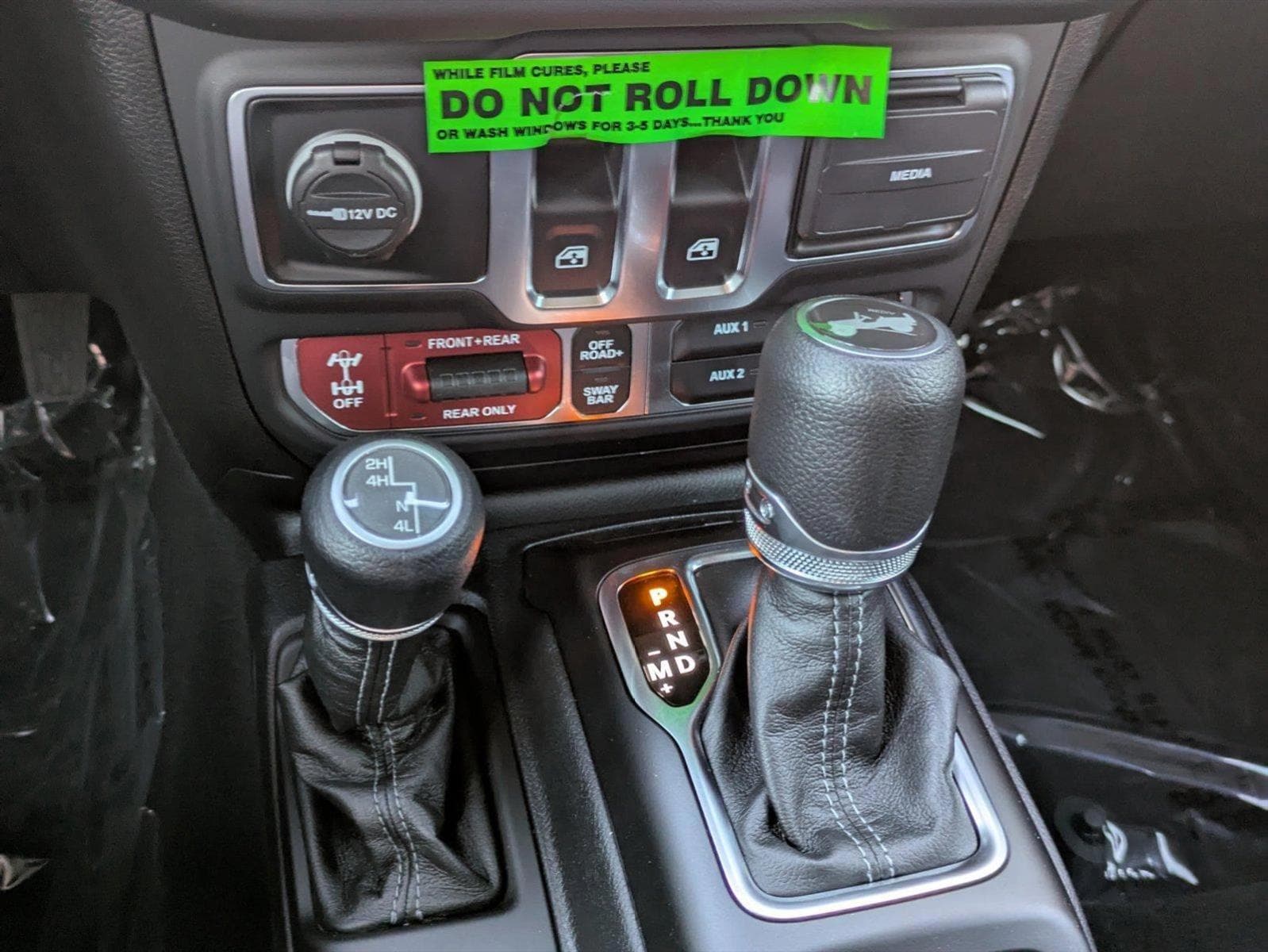 2025 Jeep Wrangler 2-Door Rubicon - Photo 15