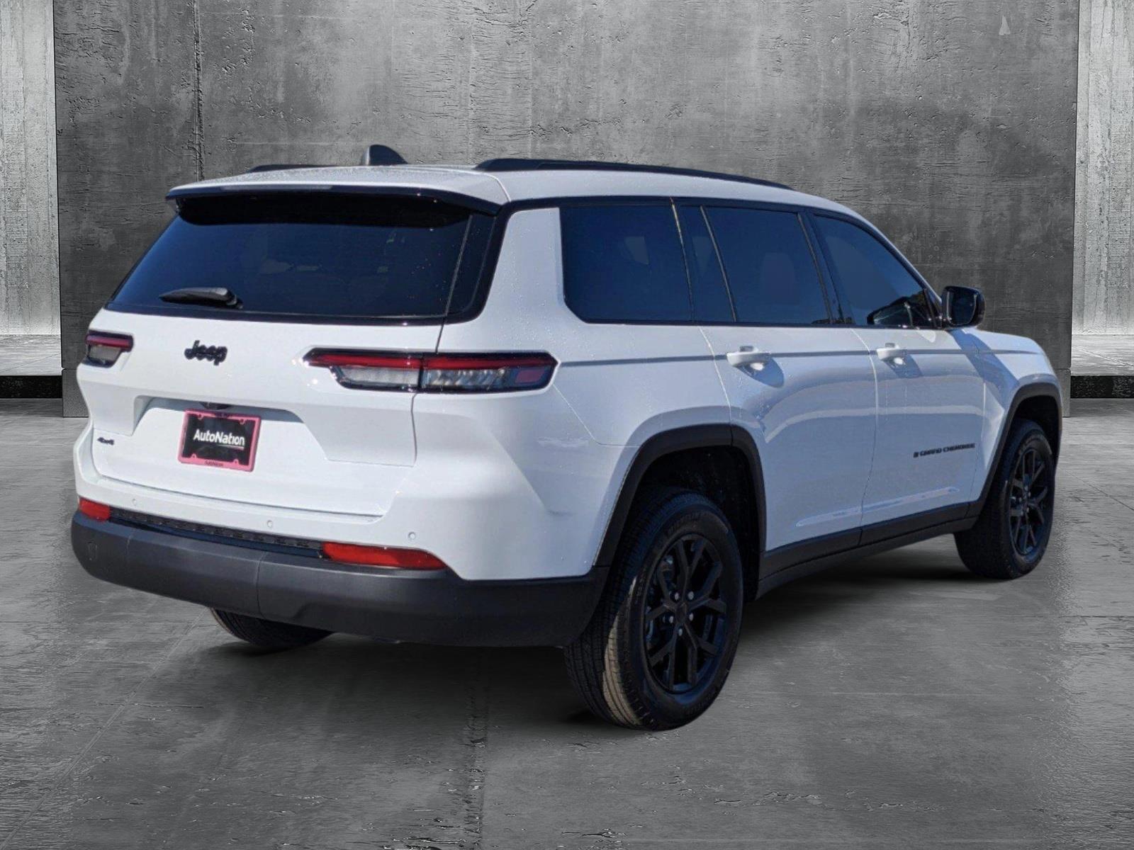 2025 Jeep Grand Cherokee Altitude X photo 2