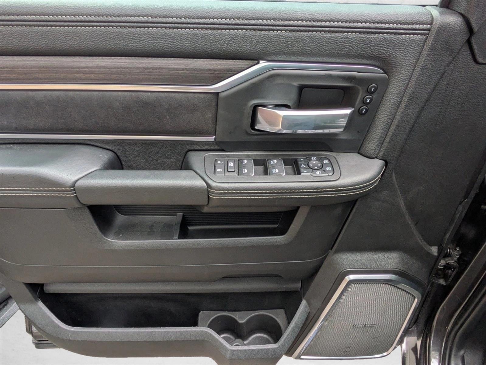 2025 RAM 2500 Laramie - Photo 16