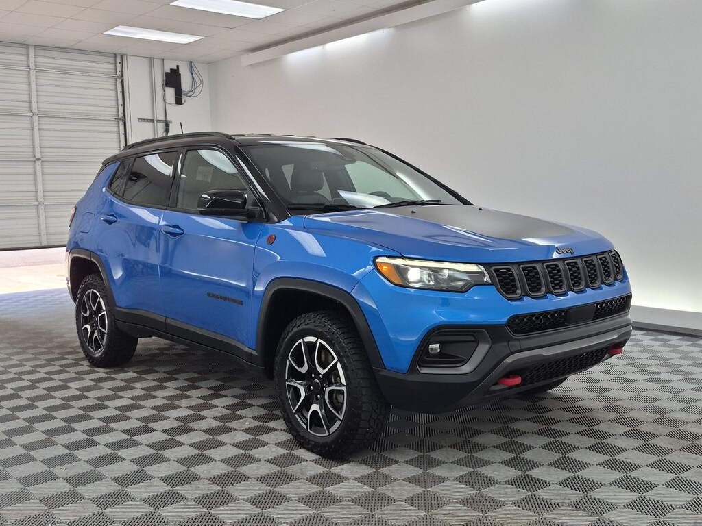Used 2025 Jeep Compass Trailhawk SUV