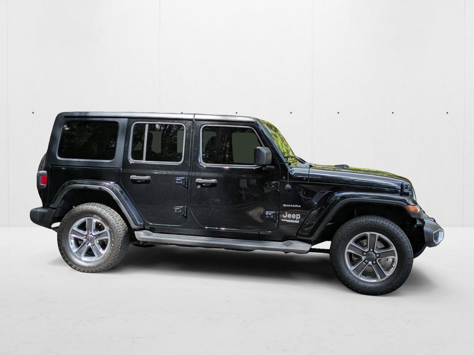 2022 Jeep Wrangler Unlimited Sahara photo 4
