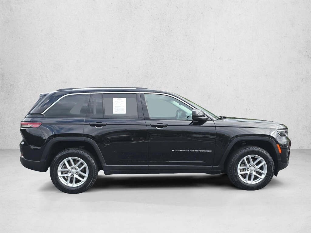 Used 2023 Jeep Grand Cherokee Laredo X SUV