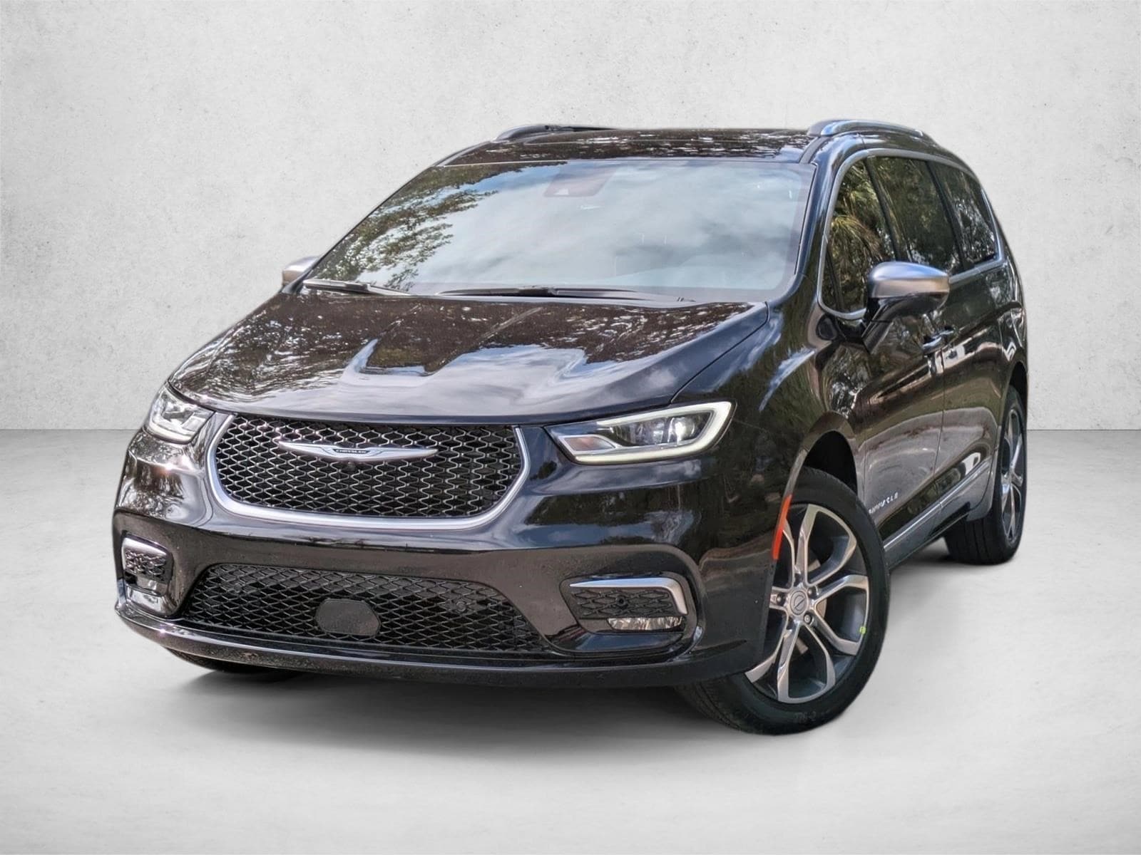 2026 Chrysler Pacifica Pinnacle's photo