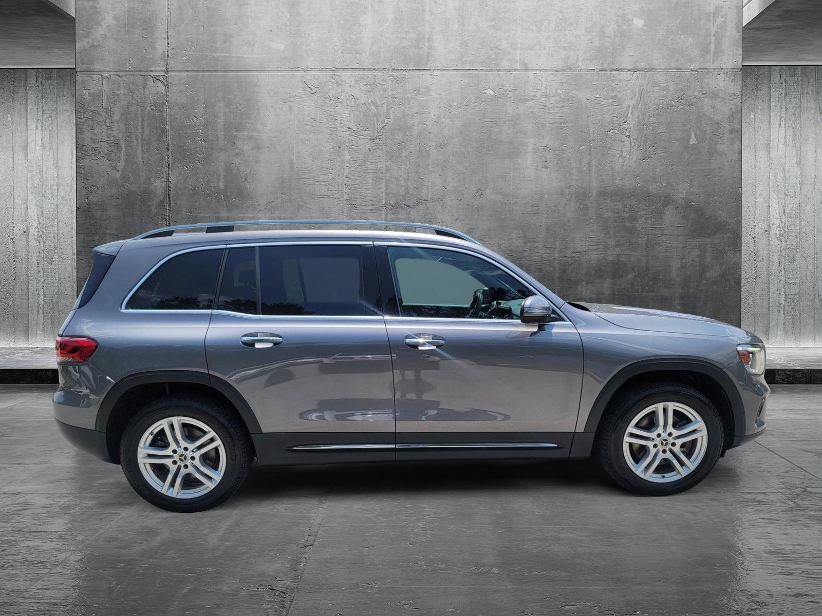 2021 Mercedes Benz GLB 250 photo 4