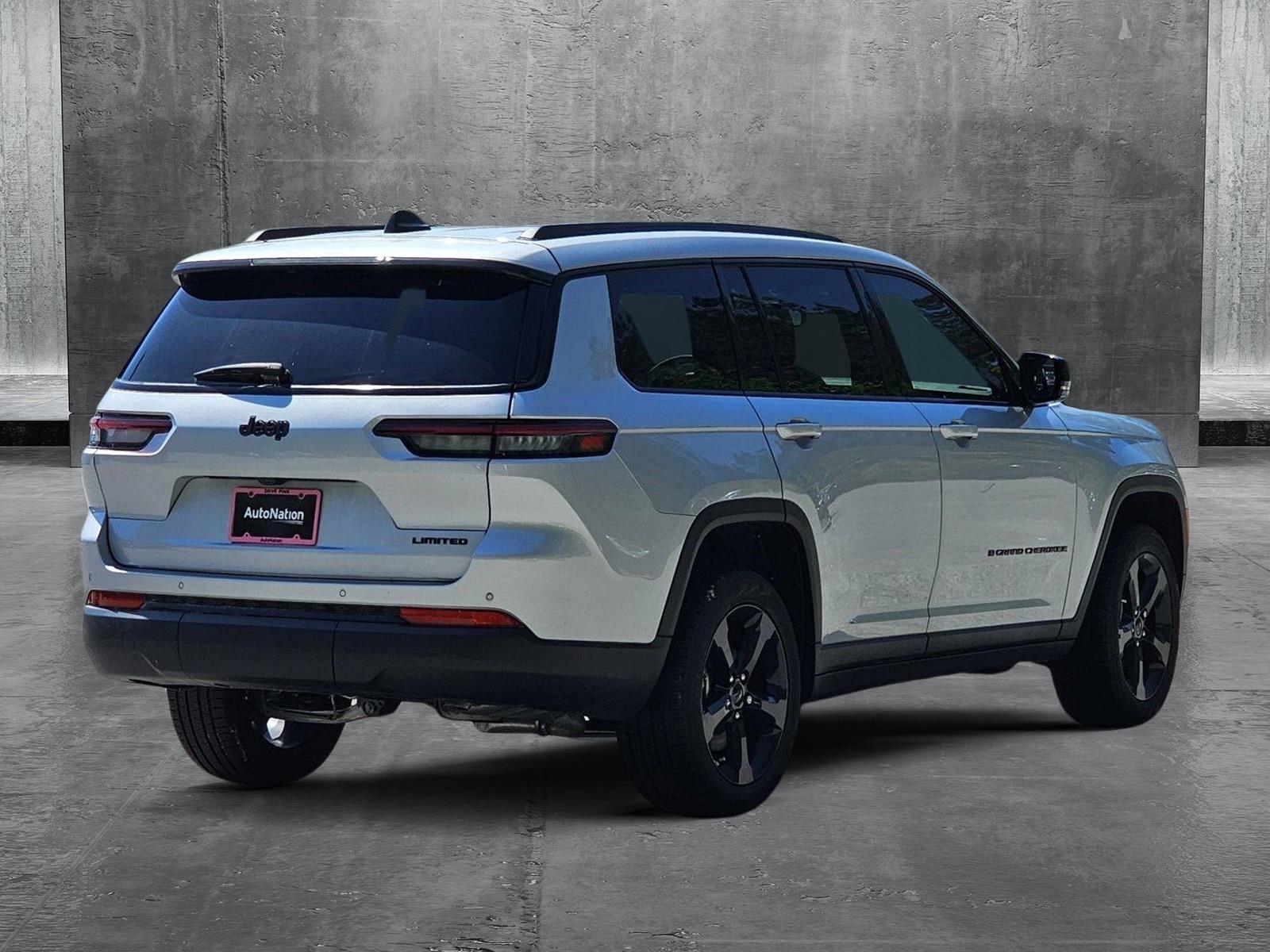 2024 Jeep Grand Cherokee L photo 2