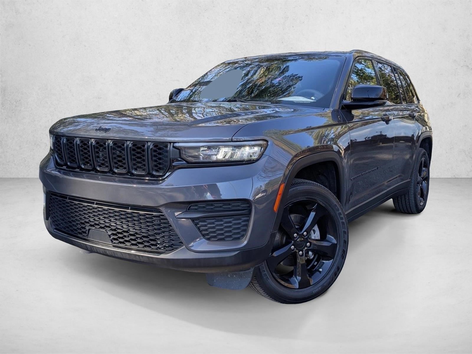 2023 Jeep Grand Cherokee Altitude's photo