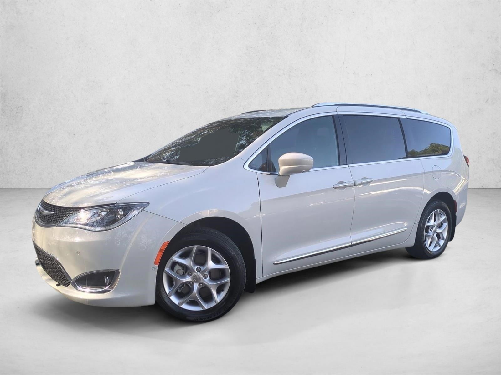 2020 Chrysler Pacifica Touring L