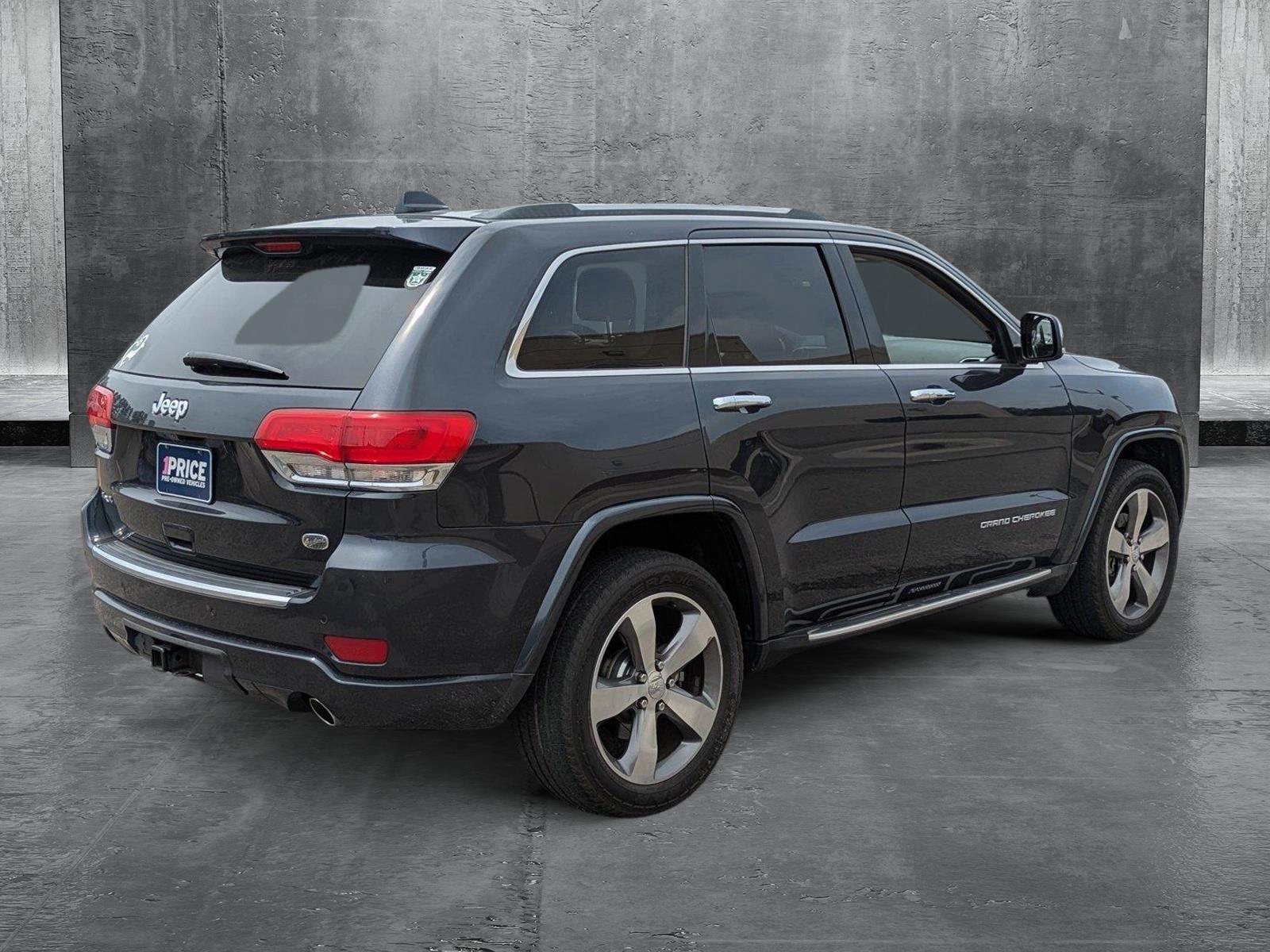 2015 Jeep Grand Cherokee Overland photo 4