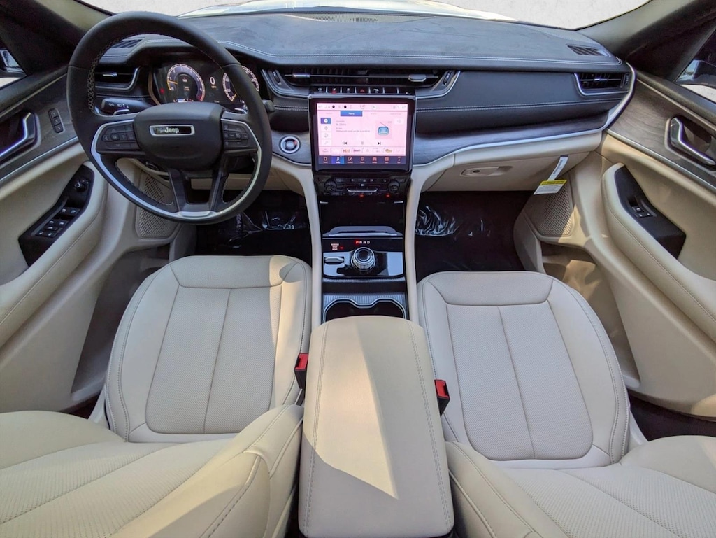 New 2025 Jeep Grand Cherokee L Limited SUV