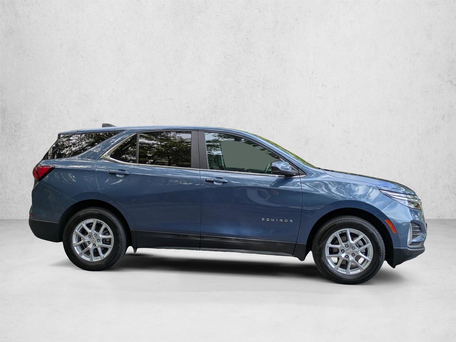 2024 Chevrolet Equinox LT photo 4