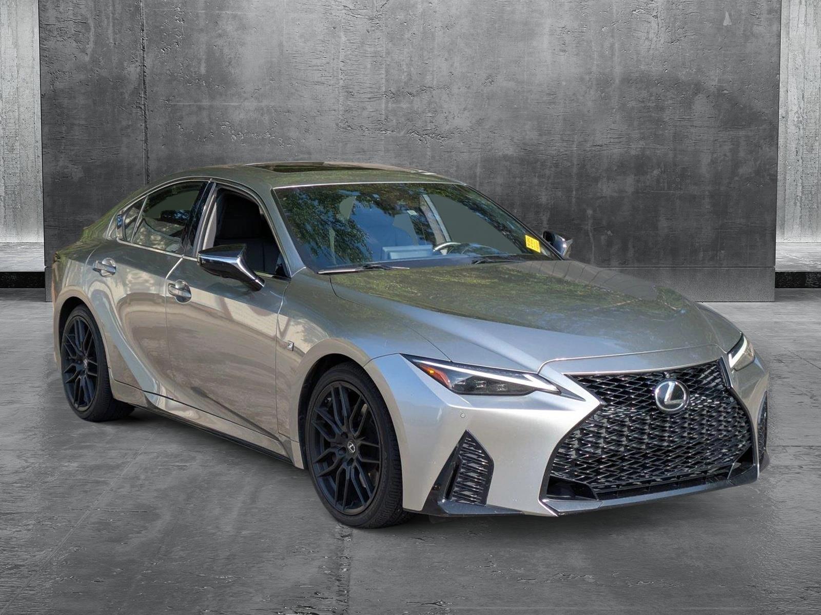 2021 Lexus IS 350 F SPORT photo 3