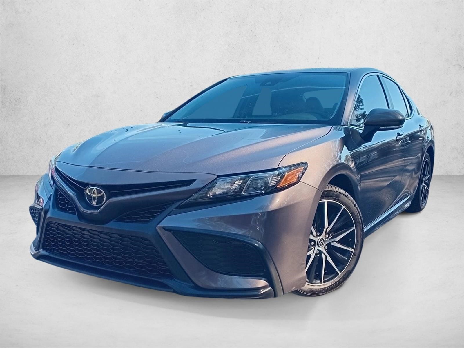 2023 Toyota Camry SE's photo