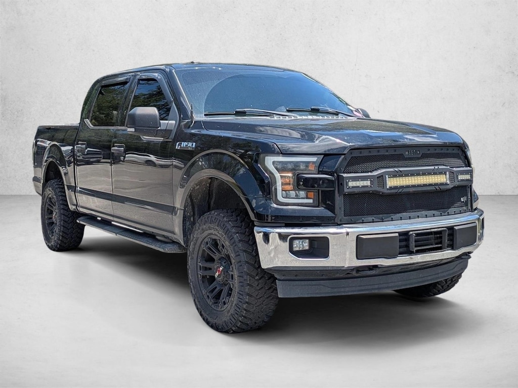 Used 2017 Ford F-150 XLT Truck SuperCrew Cab