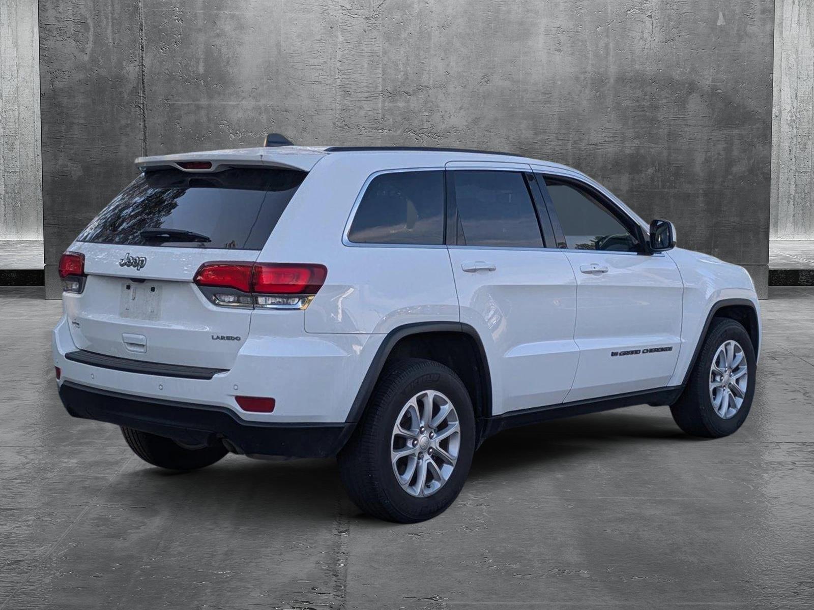 2022 Jeep Compass Latitude photo 4