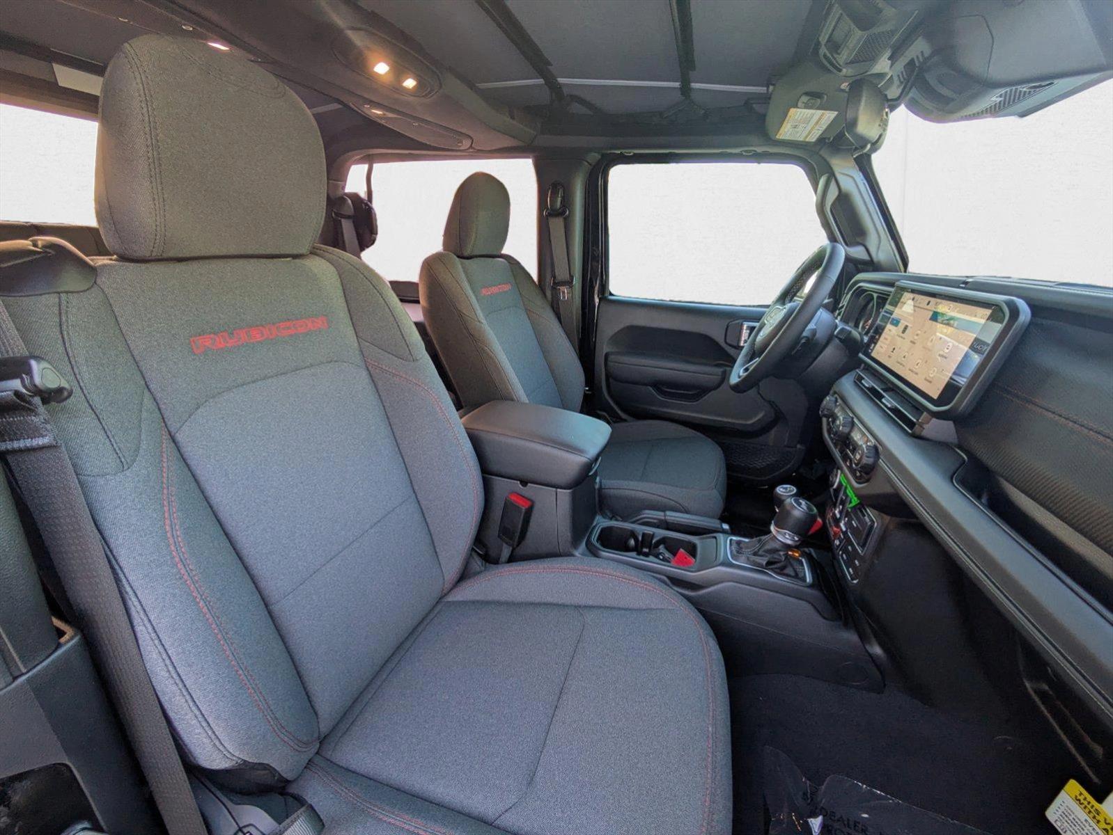 2025 Jeep Wrangler 2-Door Rubicon - Photo 18