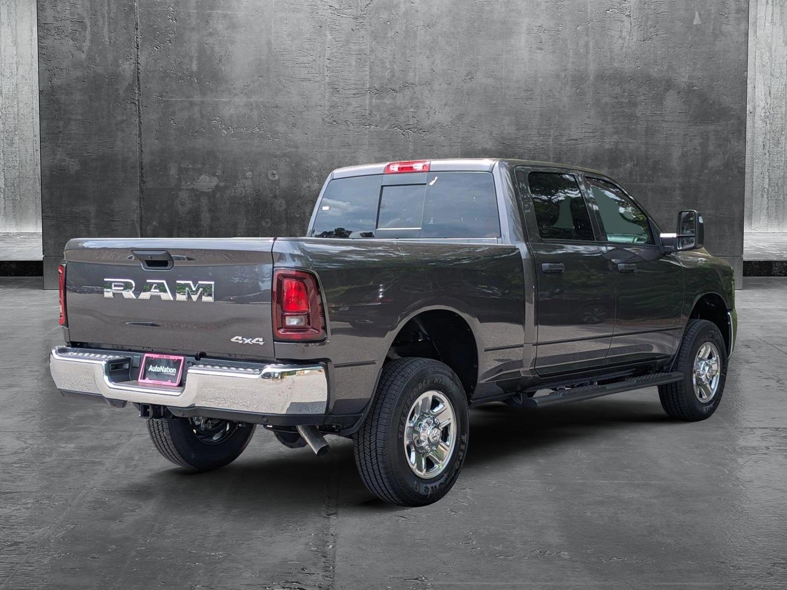 2025 Ram 2500 Tradesman photo 2