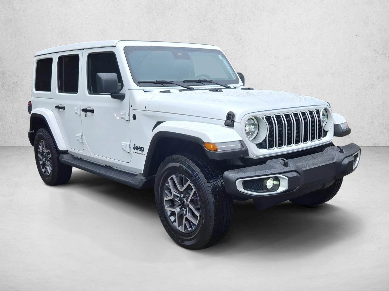 2025 Jeep Wrangler Sahara photo 3