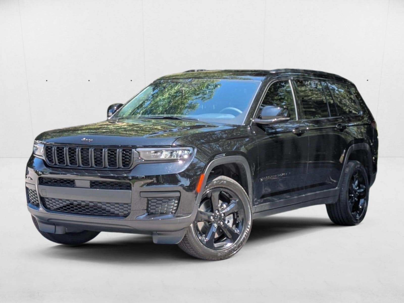 2025 Jeep Grand Cherokee L Altitude's photo