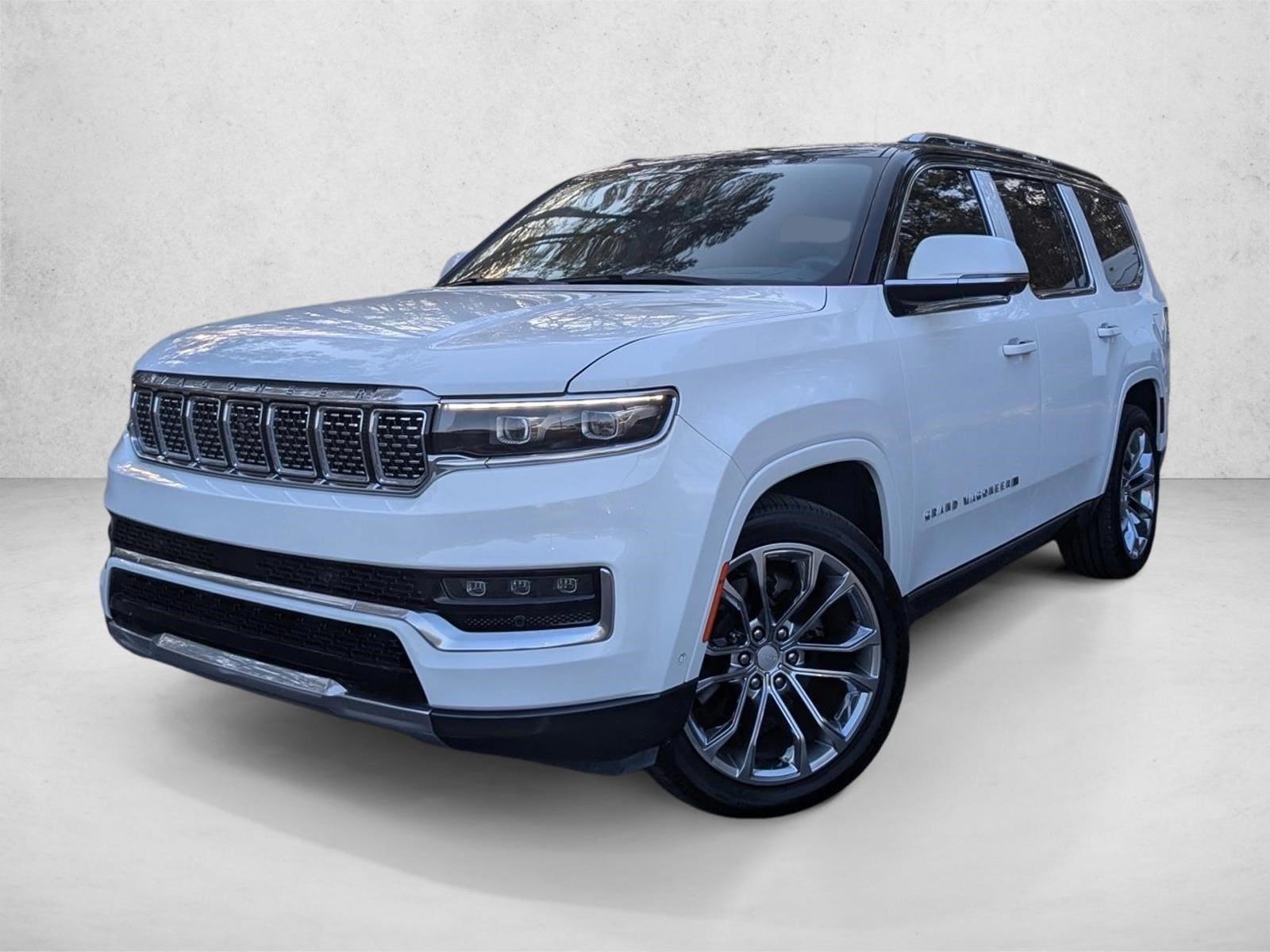 2022 Jeep Grand Wagoneer Series II's photo