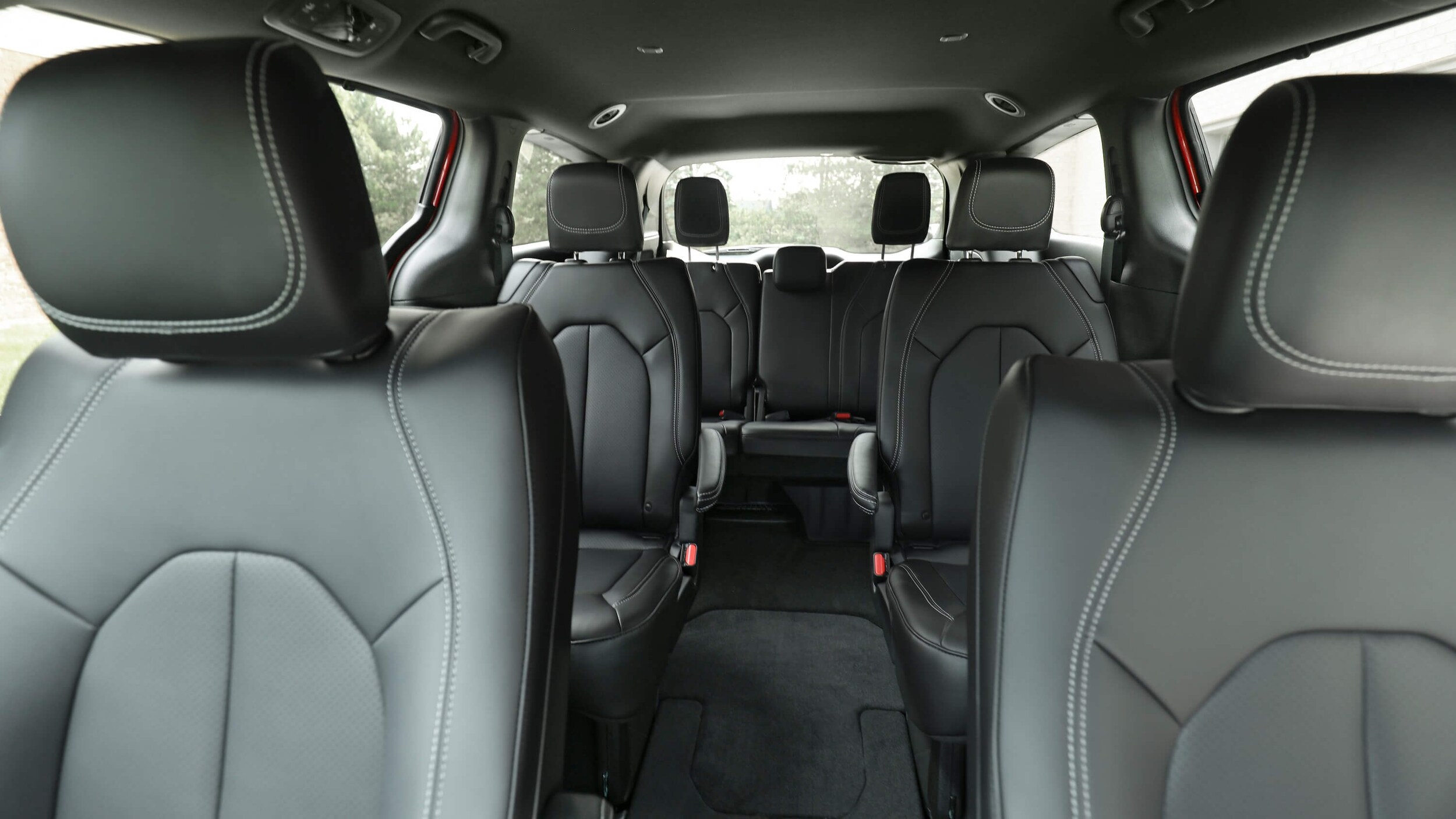 Learn about the interior of the Chyrsler Voyager Interior shot of the Chrysler Voyager, showing the three rows of seating